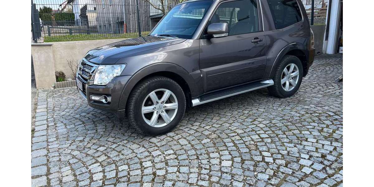 Mitsubishi Pajero 187.800 km 20.700 &euro; Eching 84174