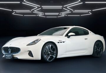 Maserati Granturismo 13.000 km 132.900 &euro; Hamburg 20459