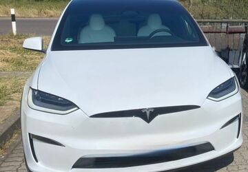 Tesla Model X 34.100 km 81.499 &euro; Braunsbedra 06242