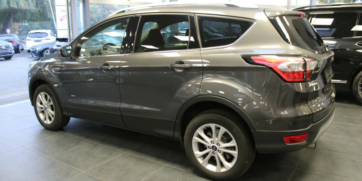 Ford Kuga 1.5 EcoBoost 4x4 Aut. Titanium 97.755 km 15.980 &euro; Euskirchen 53881