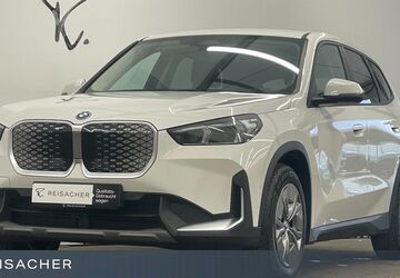 BMW iX1 31.594 km 30.999 &euro; Ulm 89077