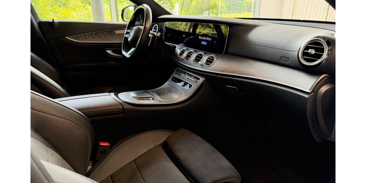 Mercedes-Benz E 300 de AMG+MBUX+NIGHT+360°+Keyless+AIRBalanc AMG 62.500 km 45.995 &euro; Westendorf 86707