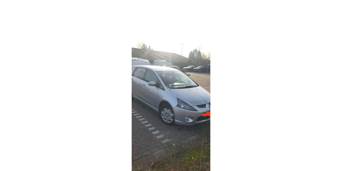 Mitsubishi Grandis 280.000 km 2.300 &euro; Düsseldorf 40489