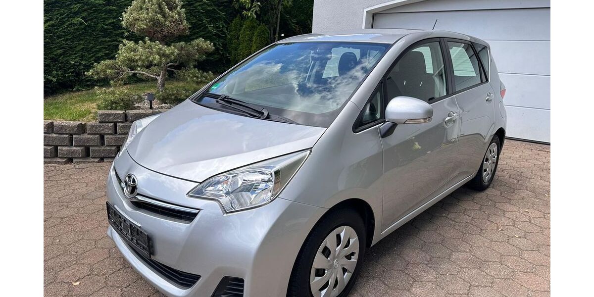 Toyota Verso-S 38.950 km 10.200 &euro; Bliesen (St. Wendel) 66606