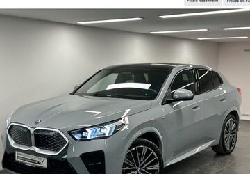 BMW iX2 9.969 km 52.490 &euro; Rosenheim 83026