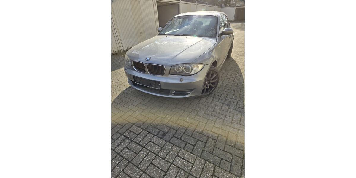 BMW 123 258.977 km 4.999 &euro; Essen 45131