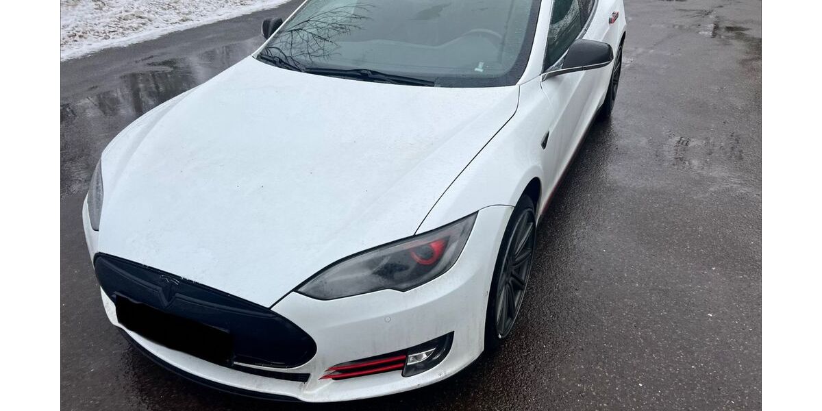 Tesla Model S 193.000 km 16.600 &euro; Marijampole 