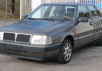 Lancia Thema 71.000 km 4.990 &euro; München 81927