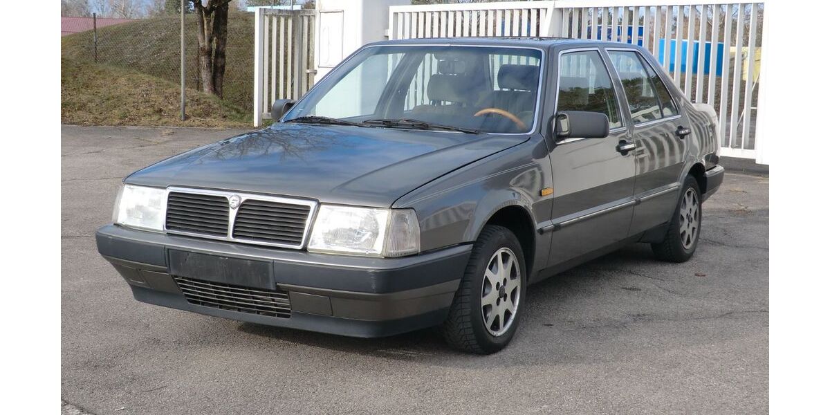 Lancia Thema 71.000 km 5.200 &euro; München 81927