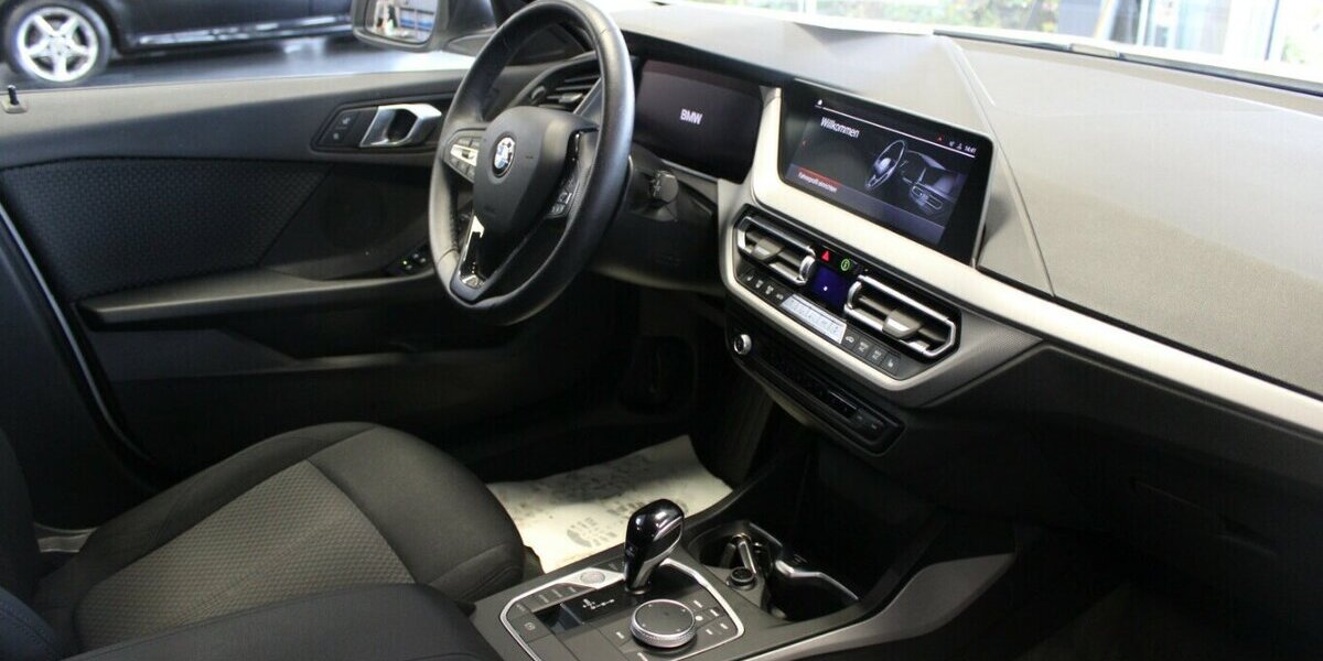 BMW 116d Aut. - Navi - LED - PDC - SHZ - 87.600 km 19.980 &euro; Euskirchen 53881