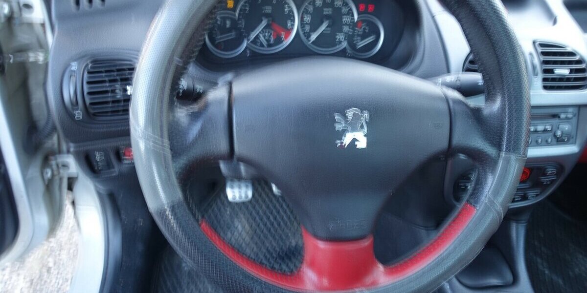 Peugeot 206 CC Platinum Klima Navi Leder Sitzh. Alu WR ohn 172.000 km 300 &euro; Neumarkt/OPf 92318