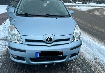 Toyota Verso 317.000 km 3.299 &euro; Hessisch Lichtenau 37235