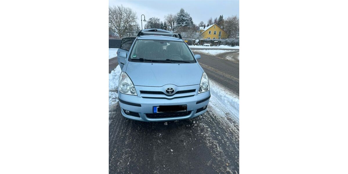 Toyota Verso 317.000 km 3.299 &euro; Hessisch Lichtenau 37235