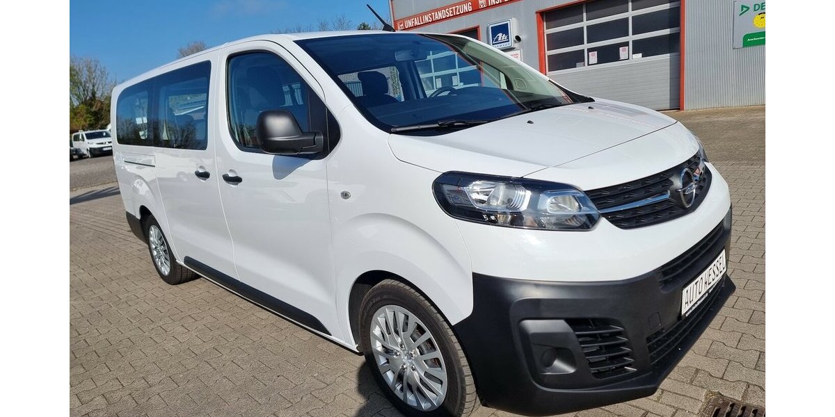 Opel Zafira Life Edition M Vivaro 9-Sitzer Automatik 84.300 km 28.500 &euro; Garrel 49681