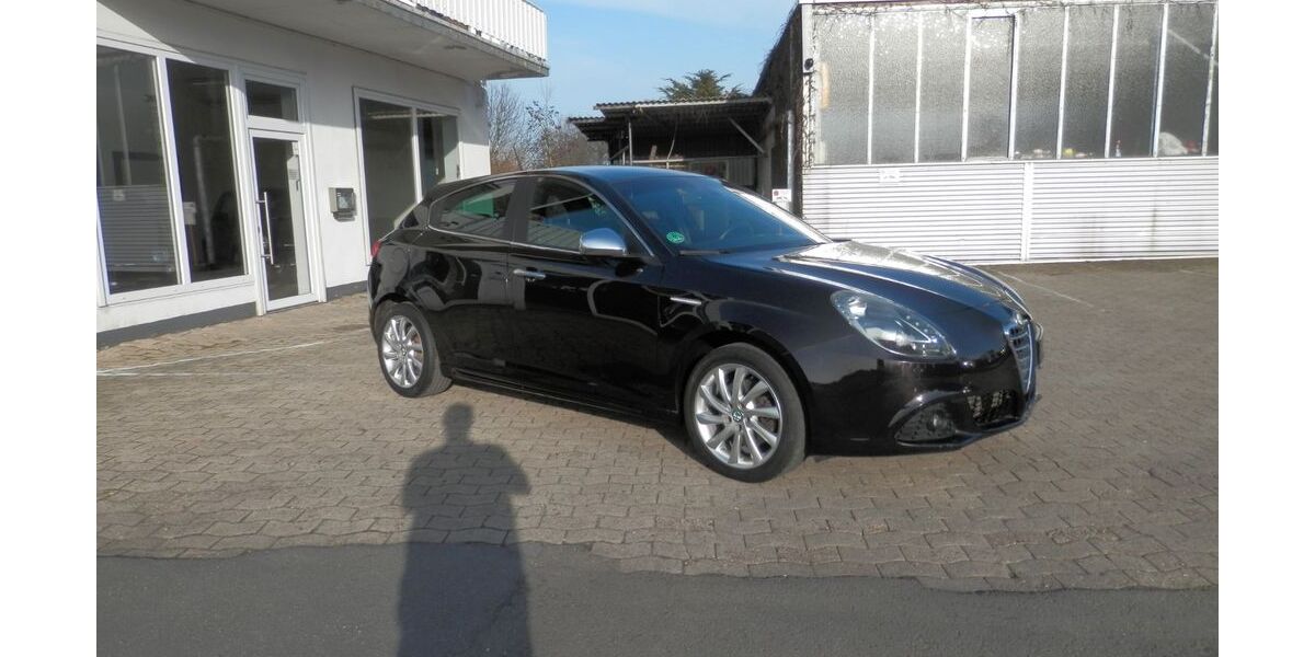 Alfa Romeo Giulietta 105.058 km 9.490 &euro; Bünde 32257