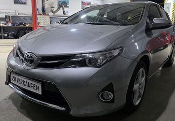 Toyota Auris 133.333 km 8.497 &euro; Olpe 57462