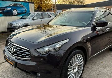 INFINITI FX 149.056 km 11.990 &euro; Berlin 13127