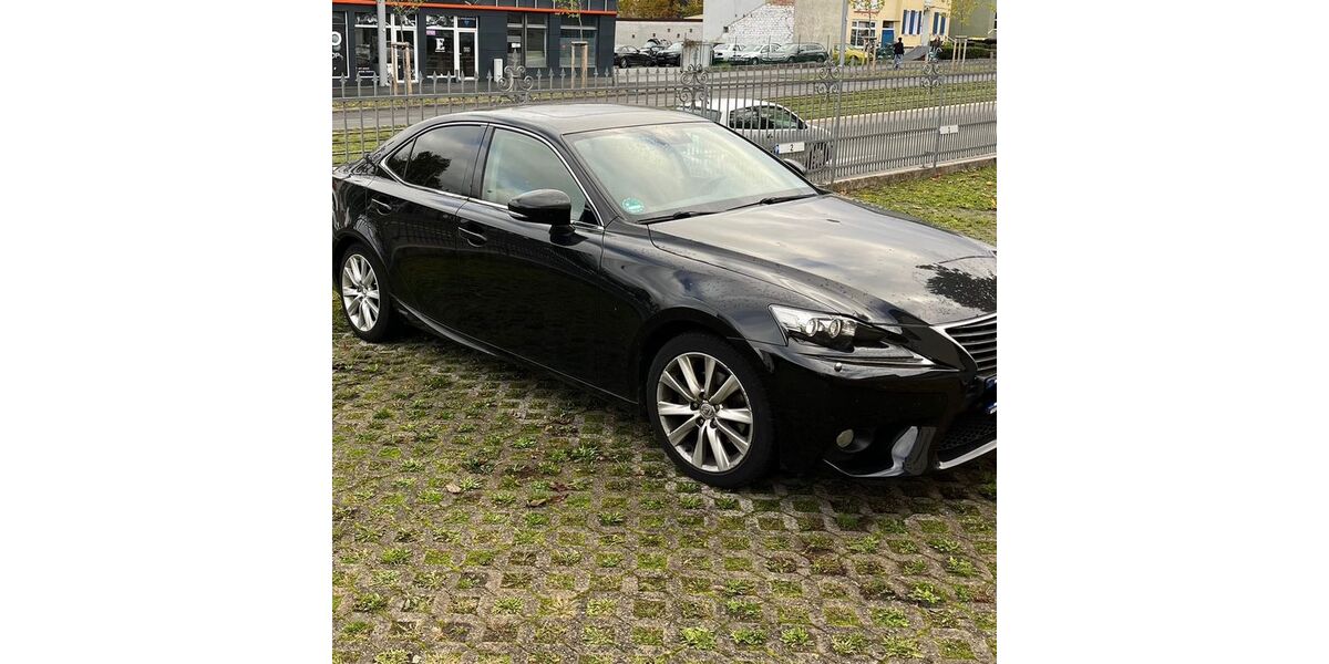 Lexus IS 300 152.000 km 15.000 &euro; Kassel 34134