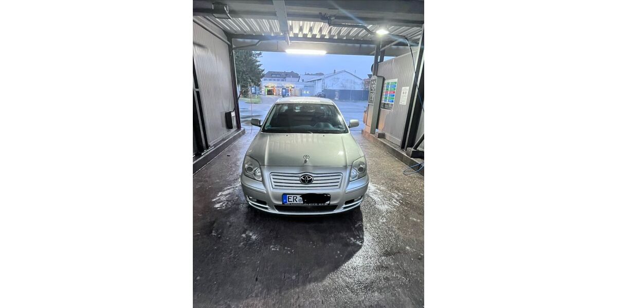 Toyota Avensis 178.000 km 2.500 &euro; Erlangen 91056