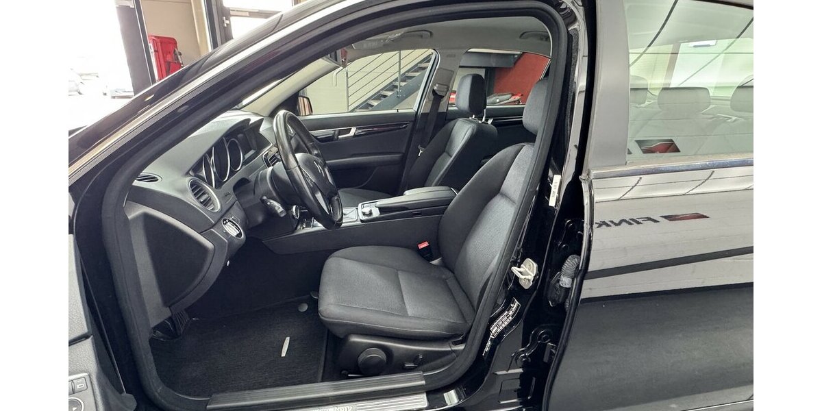 Mercedes-Benz C 220 CDI BlueEfficiency Sitzheizung Navi 186.000 km 6.850 &euro; Lich 35423