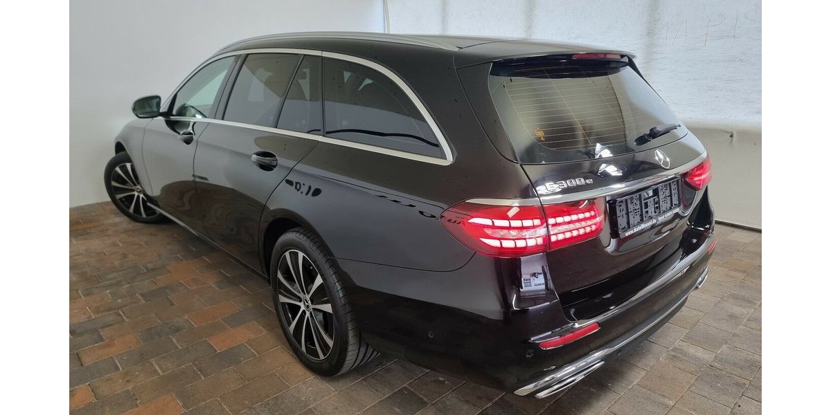 Mercedes-Benz E 300 e PHEV LED ACC Navi Digital Kamera 54.500 km 31.900 &euro; Garrel 49681