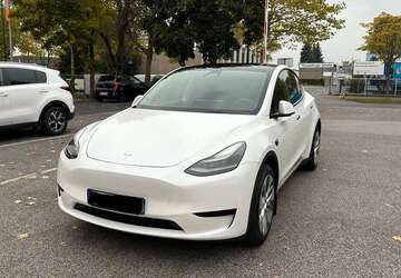 Tesla Model Y 44.000 km 39.500 &euro; Düsseldorf 40237