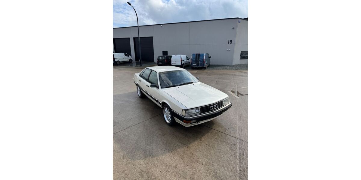 Audi 200 174.815 km 20.500 &euro; Aalst 09300