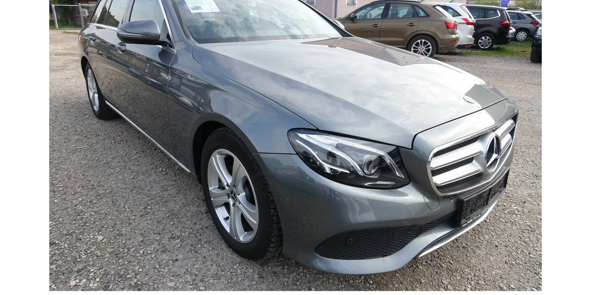 Mercedes-Benz E 220 d 4Matic Avantgarde Leder AHK eGHSD 8x Alu 71.000 km 25.950 &euro; Neumarkt/OPf 92318