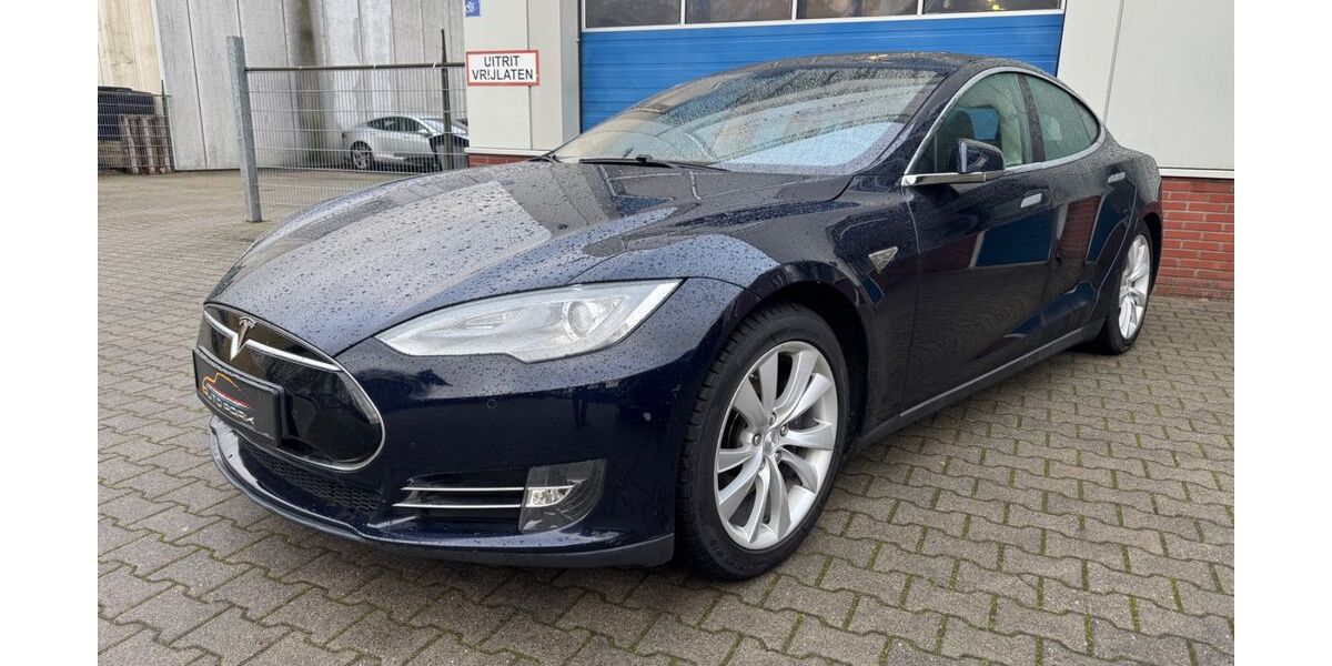 Tesla Model S 286.000 km 14.450 &euro; Losser 