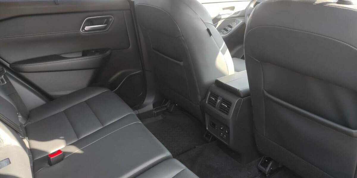 Nissan X-Trail e-Power e-4orce Tekna 4x4 35.698 km 33.000 &euro; Höchstenbach 57629