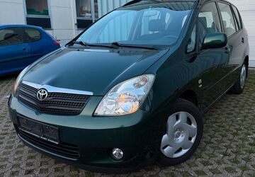 Toyota Corolla Verso 170.000 km 2.990 &euro; Mönchengladbach 41238