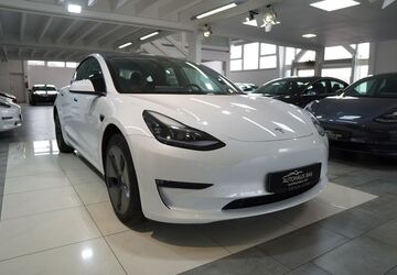 Tesla Model 3 36.928 km 29.950 &euro; Kaarst 41564