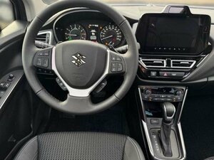 Suzuki SX4 S-Cross S-CROSS 1.5 COMF.+ALLGRIP AGS 5.228 km 25.990 &euro; Höhenkirchen-Siegertsbrun 85635