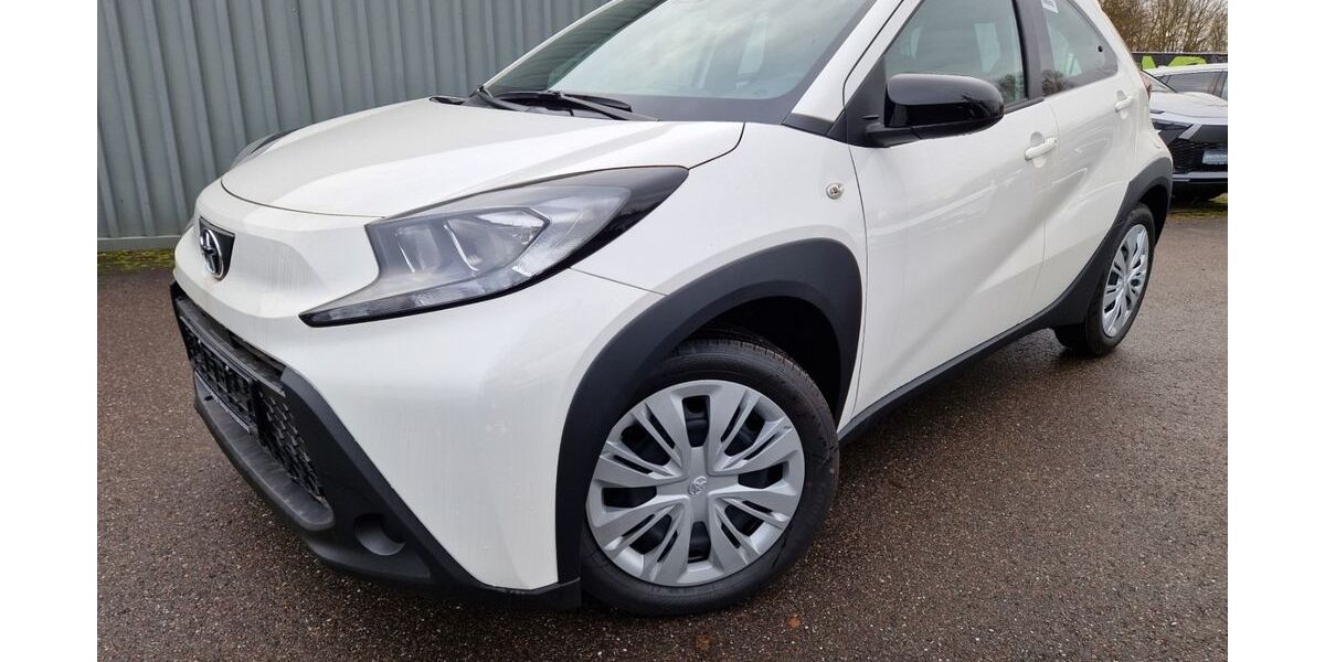 Toyota Aygo (X) 1.111 km 16.990 &euro; Nürtingen 72622