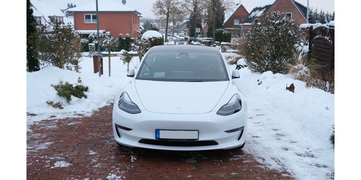 Tesla Model 3 35.064 km 29.990 &euro; Lohne 49377