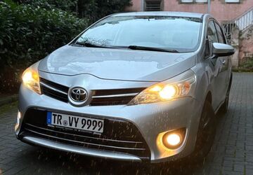 Toyota Verso 181.000 km 7.400 &euro; Trier 54290