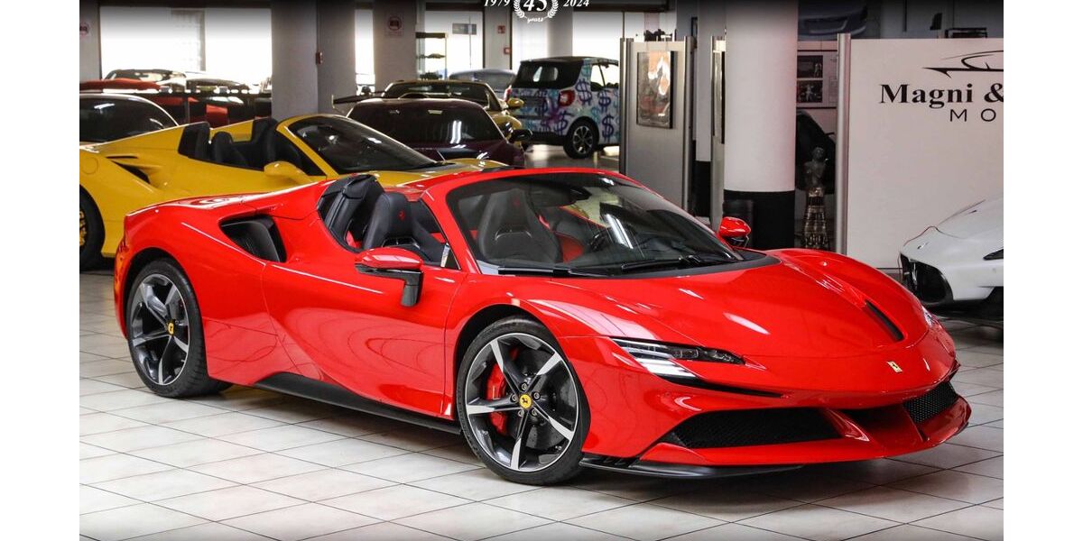 Ferrari SF90 2.000 km 518.850 &euro; Sesto San Giovanni 20099