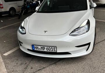 Tesla Model 3 26.999 km 27.890 &euro; Hamburg 22529