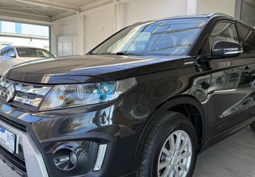 Suzuki Vitara 107.000 km 14.500 &euro; Nordhausen /OT Sundhausen 99734