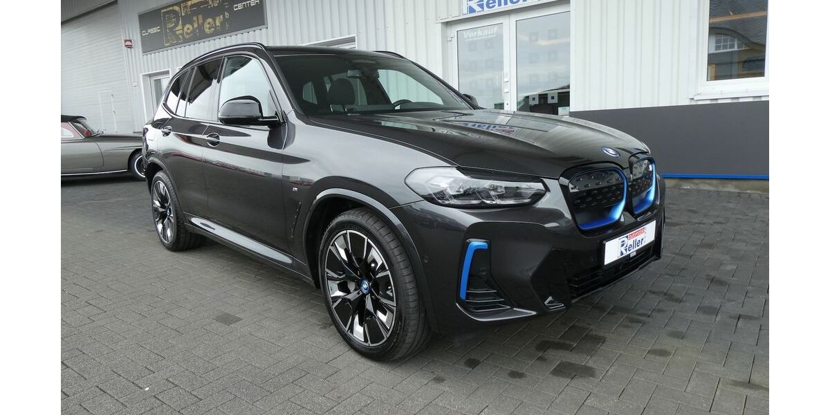 BMW iX3 31.912 km 52.900 &euro; Paderborn 33106