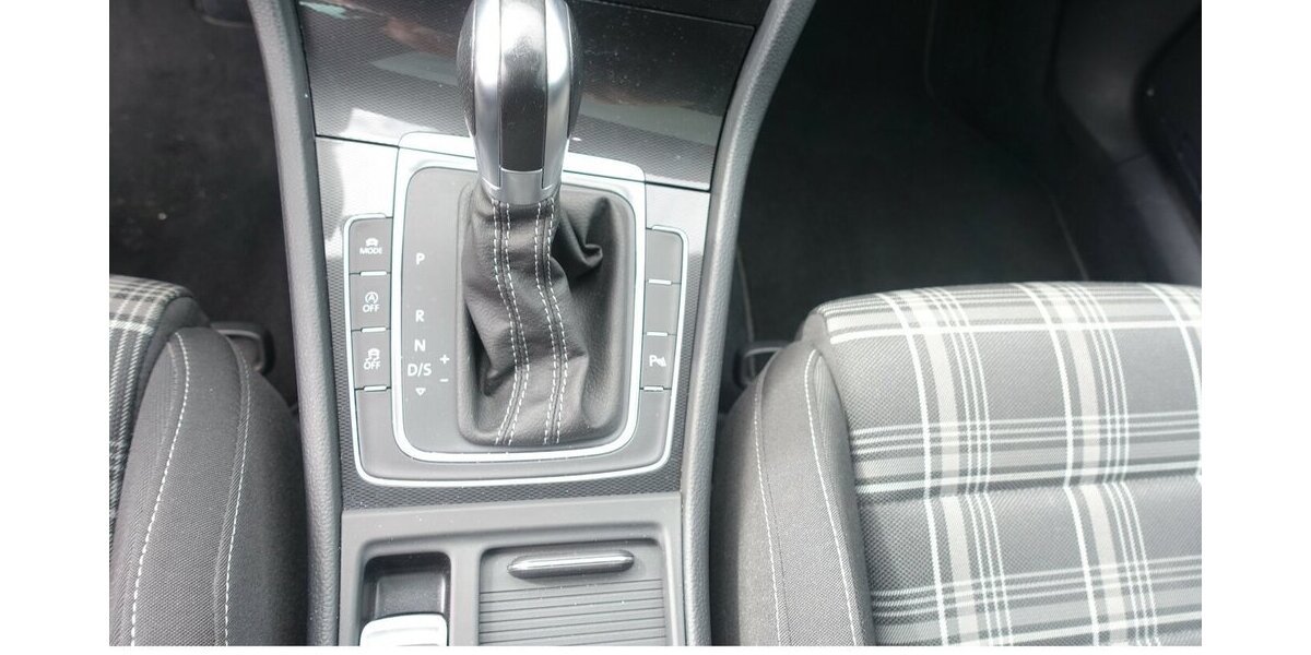 VW Golf GTD BMT Bi-Xenon eGHSD Navi 8-fach bereift 173.800 km 14.950 &euro; Neumarkt/OPf 92318