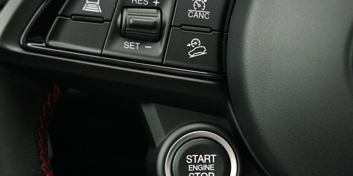 Alfa Romeo Stelvio 2.2 D Competizione Q4 ALLRAD LEDER AHK 42.000 km 39.989 &euro; Lich 35423