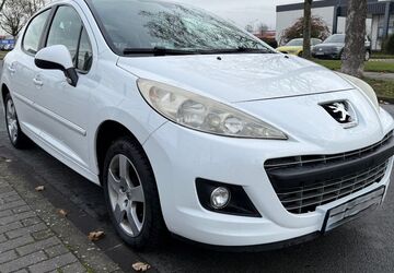 Peugeot 207 280.000 km 2.300 &euro; Paderborn 33106