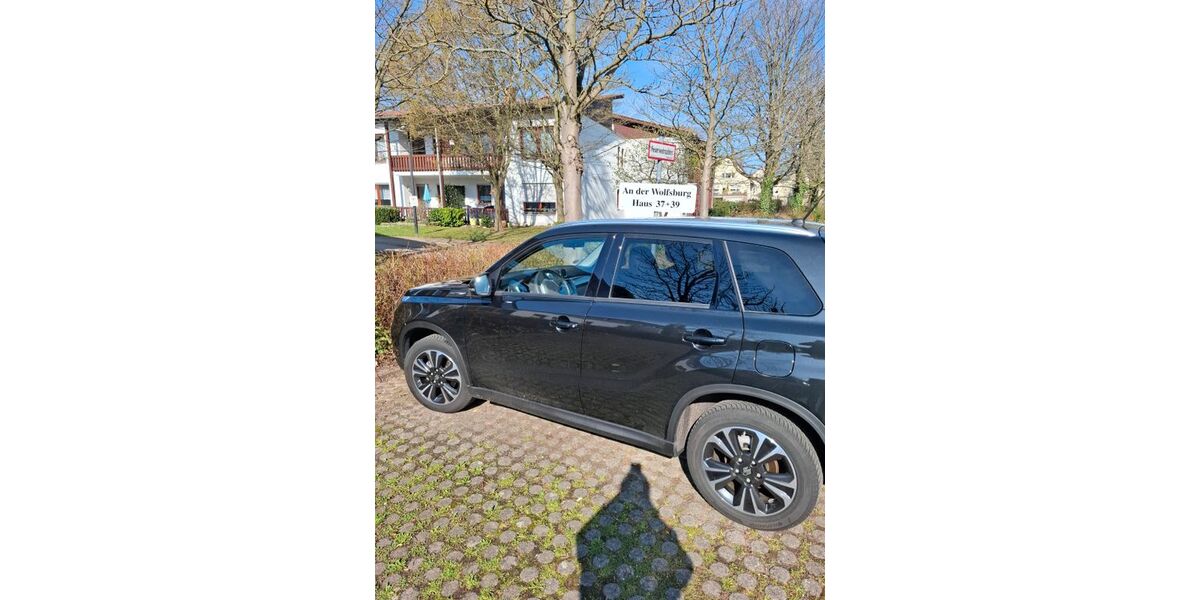 Suzuki Vitara 17.600 km 22.500 &euro; Bonn 53225