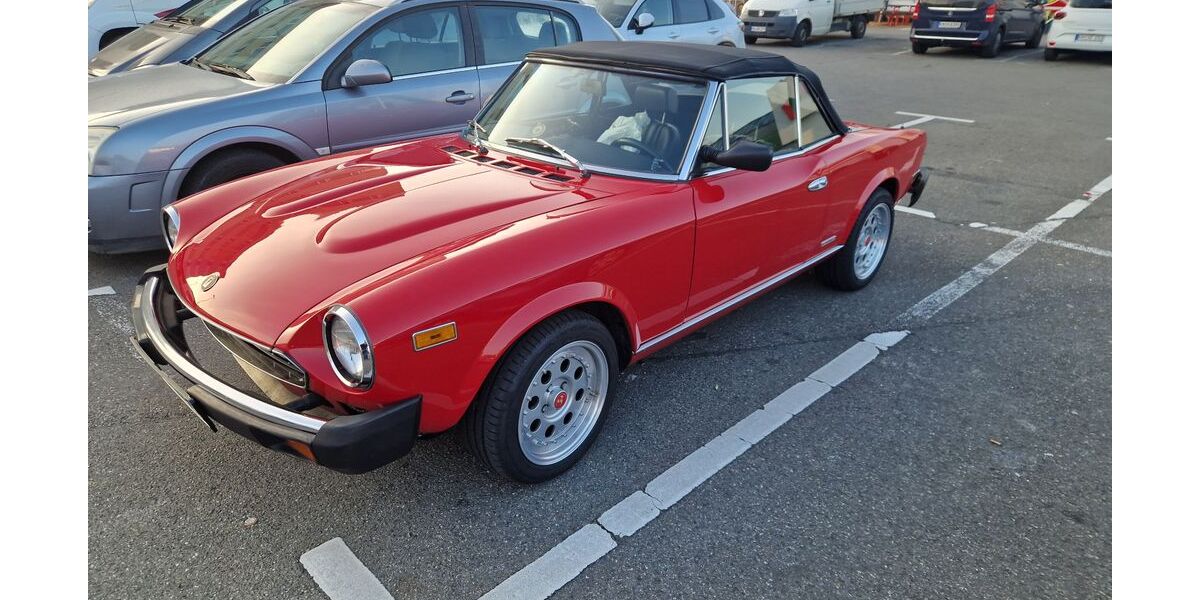 Fiat 124 Spider 68.000 km 22.850 &euro; Radolfzell 78315