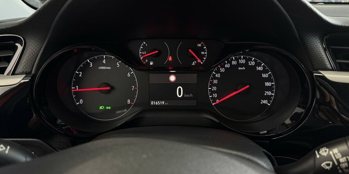 Opel Corsa 1.2 Edition Carplay Kamera + PDC LED 16.600 km 12.220 &euro; Lich 35423