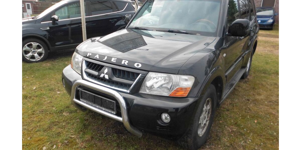 Mitsubishi Pajero 378.000 km 5.499 &euro; Hemmoor 21745