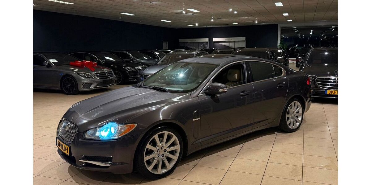 Jaguar XF 196.812 km 7.750 &euro; Hengelo 