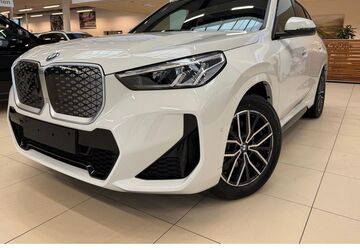BMW iX1 4.000 km 46.900 &euro; Solingen 42719