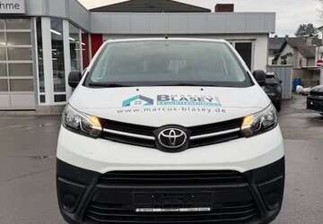 Toyota Proace 188.000 km 9.900 &euro; Datteln 45711